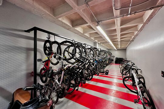 Bicicletário de kitnet/studio para alugar com 1 quarto, 24m² em Santo Amaro, São Paulo