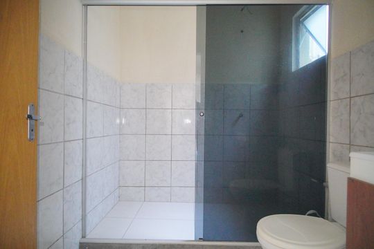 Banheiro de apartamento à venda com 2 quartos, 49m² em Campina, São Leopoldo