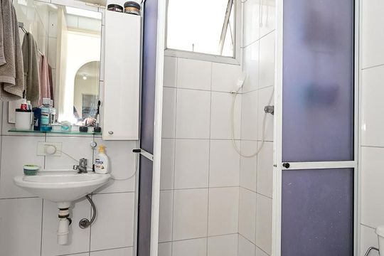 Banheiro de apartamento à venda com 1 quarto, 32m² em Vila Andrade, São Paulo