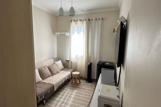 Sala de casa de condomínio à venda com 3 quartos, 145m² em Jardim Rosaura, Jundiaí