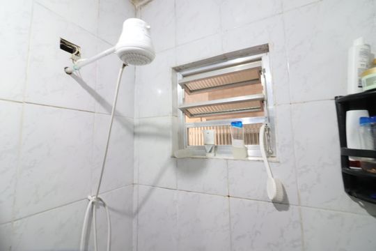 Banheiro 1 de casa à venda com 2 quartos, 150m² em Vila Yolanda, Osasco