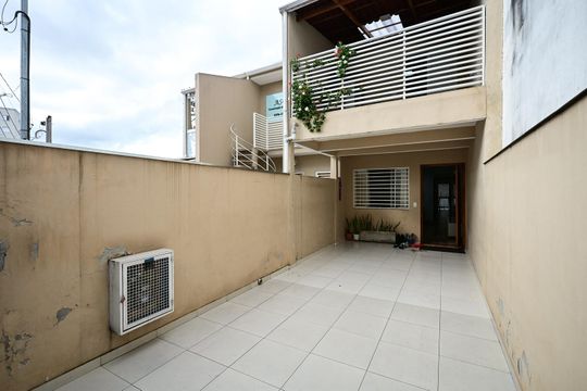 Garagem de casa à venda com 3 quartos, 125m² em Jardim Umarizal, São Paulo