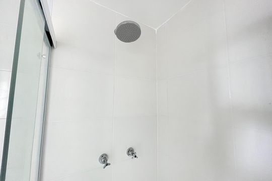 Banheiro de apartamento à venda com 1 quarto, 42m² em Vila Sao Domingos, São Paulo