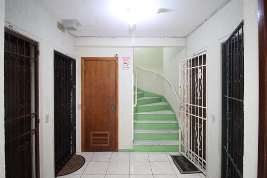 Corredor de apartamento à venda com 2 quartos, 83m² em Jardim do Salso, Porto Alegre