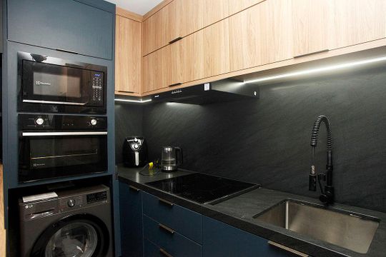 Cozinha de apartamento para alugar com 1 quarto, 45m² em Rio Branco, Porto Alegre