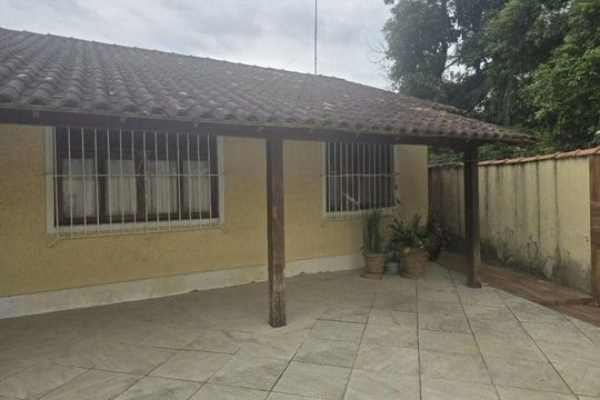 Casa à venda com 3 quartos, 115m² em Maria Paula, Niterói