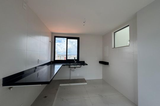 Apartamento à venda com 3 quartos, 140m² em Santa Rosa, Belo Horizonte