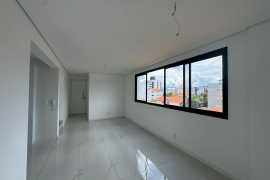 Apartamento à venda com 3 quartos, 140m² em Santa Rosa, Belo Horizonte