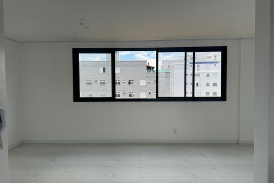 Apartamento à venda com 3 quartos, 140m² em Santa Rosa, Belo Horizonte