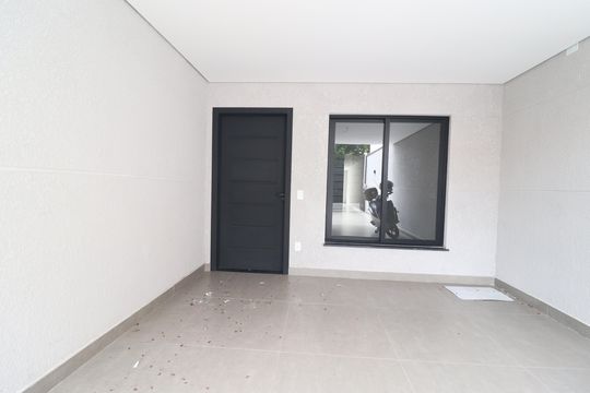 Garagem de casa à venda com 3 quartos, 156m² em Vila Camilópolis, Santo André