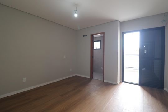 Quarto 2 suíte de casa à venda com 3 quartos, 156m² em Vila Camilópolis, Santo André