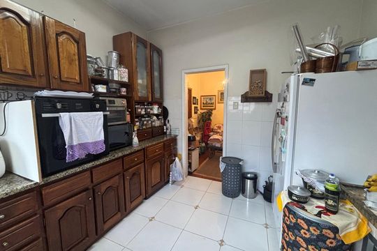 Casa à venda com 4 quartos, 218m² em Centro, São Leopoldo