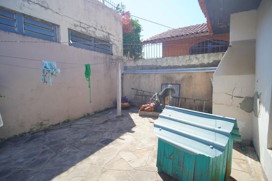 Quintal de casa à venda com 3 quartos, 166m² em Pinheiro, São Leopoldo