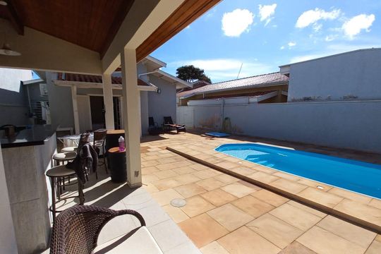 Casa de Condomínio à venda com 4 quartos, 184m² em Loteamento Caminhos de São Conrado (Sousas), Campinas