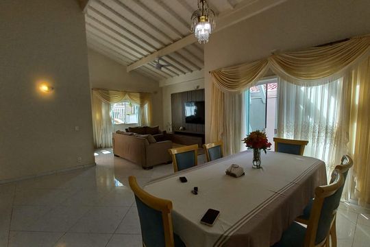 Casa de Condomínio à venda com 4 quartos, 184m² em Loteamento Caminhos de São Conrado (Sousas), Campinas