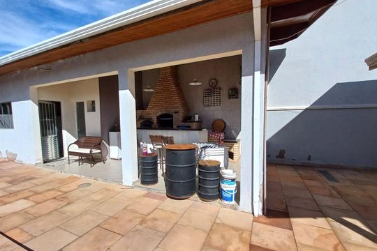 Casa de Condomínio à venda com 4 quartos, 184m² em Loteamento Caminhos de São Conrado (Sousas), Campinas