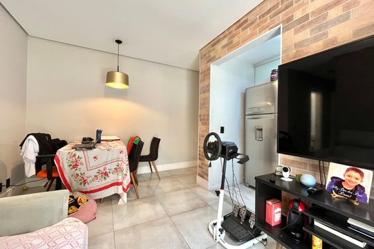 Sala de apartamento à venda com 2 quartos, 55m² em Vila Fachini, São Paulo