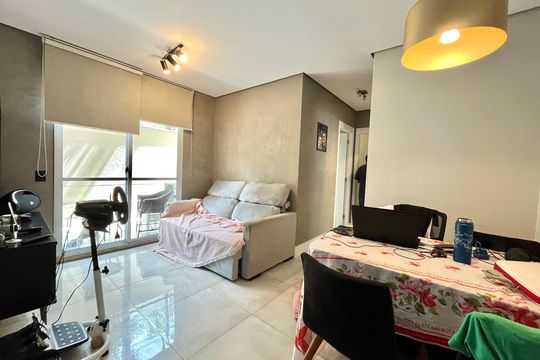 Apartamento à venda com 2 quartos, 55m² em Vila Fachini, São Paulo