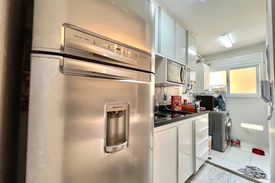 Cozinha de apartamento à venda com 2 quartos, 55m² em Vila Fachini, São Paulo