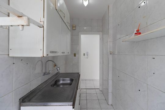 Cozinha de apartamento para alugar com 1 quarto, 52m² em Bom Retiro, São Paulo