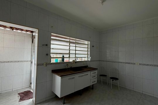 Casa à venda com 5 quartos, 130m² em Jardim Ivana, São Paulo