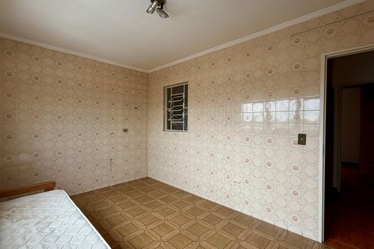 Casa à venda com 5 quartos, 130m² em Jardim Ivana, São Paulo