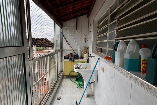Casa à venda com 5 quartos, 130m² em Jardim Ivana, São Paulo