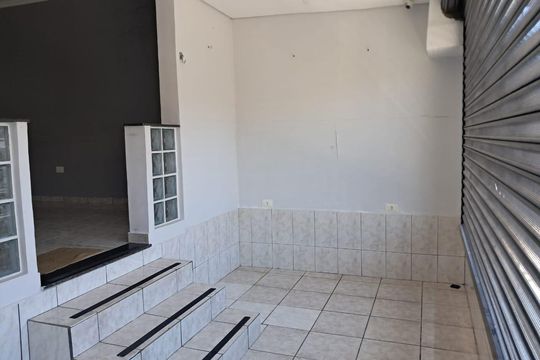 Área externa de casa à venda com 3 quartos, 200m² em Jardim Popular, São Paulo