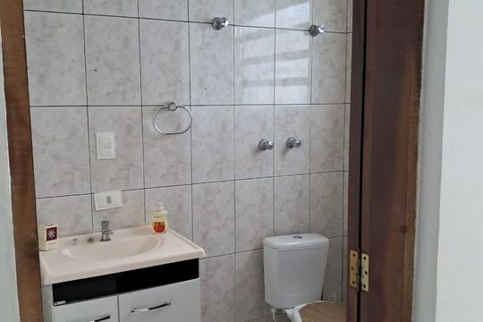 Banheiro de casa à venda com 3 quartos, 200m² em Jardim Popular, São Paulo