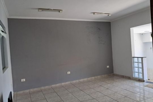 Sala de casa à venda com 3 quartos, 200m² em Jardim Popular, São Paulo