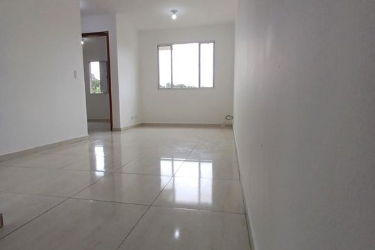 Quarto de apartamento para alugar com 2 quartos, 50m² em Núcleo do Engordador, São Paulo