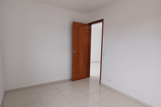 Quarto de apartamento para alugar com 2 quartos, 50m² em Núcleo do Engordador, São Paulo