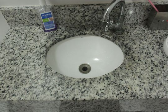 Banheiro da Suíte de apartamento para alugar com 3 quartos, 120m² em Gonzaga, Santos