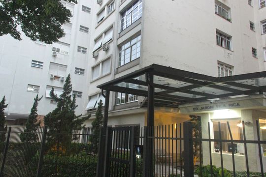 Fachada de apartamento para alugar com 3 quartos, 120m² em Gonzaga, Santos