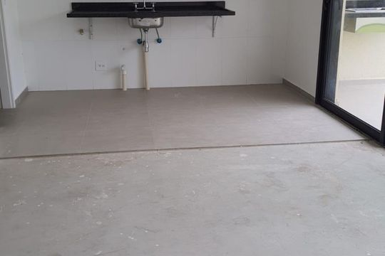 Sala  de casa de condomínio à venda com 2 quartos, 152m² em Residencial Onze (alphaville), Santana de Parnaíba