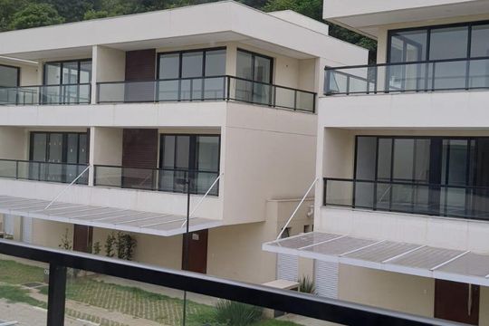 Varanda de casa de condomínio à venda com 2 quartos, 152m² em Residencial Onze (alphaville), Santana de Parnaíba