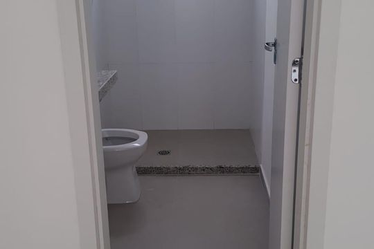 Banheiro da Suíte de casa de condomínio à venda com 2 quartos, 152m² em Residencial Onze (alphaville), Santana de Parnaíba