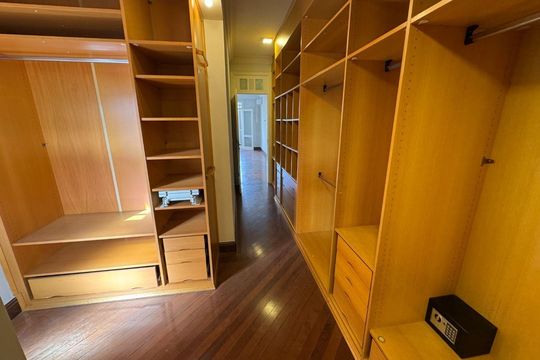 Casa à venda com 4 quartos, 560m² em Alphaville Residencial Um, Barueri