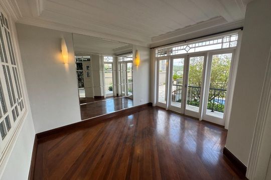 Casa à venda com 4 quartos, 560m² em Alphaville Residencial Um, Barueri