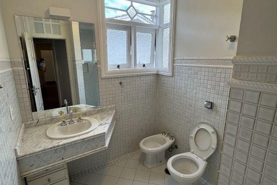 Casa à venda com 4 quartos, 560m² em Alphaville Residencial Um, Barueri