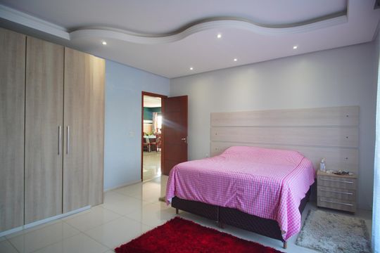 Suíte de casa à venda com 3 quartos, 400m² em Scharlau, São Leopoldo