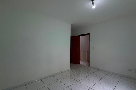Quarto 2 de casa à venda com 3 quartos, 250m² em Jaguaré, São Paulo