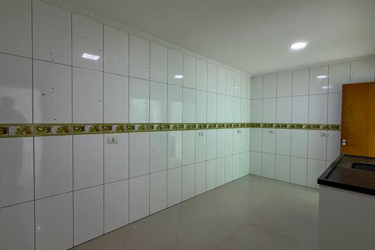 Cozinha 1 de casa à venda com 3 quartos, 250m² em Jaguaré, São Paulo