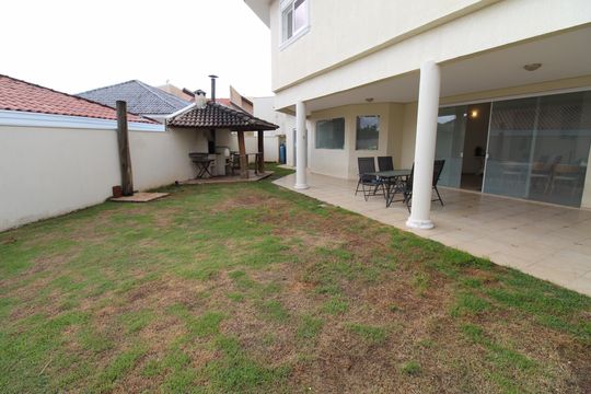 Área Externa de casa de condomínio para alugar com 4 quartos, 405m² em Urbanova, São José dos Campos