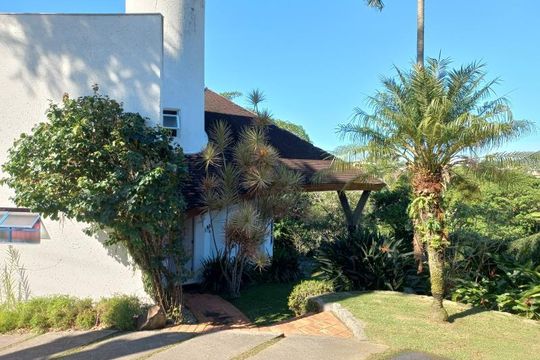 Casa para alugar com 4 quartos, 1384m² em Lagoa da Conceição, Florianópolis