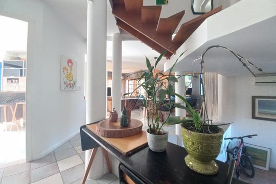 Casa para alugar com 4 quartos, 1384m² em Lagoa da Conceição, Florianópolis
