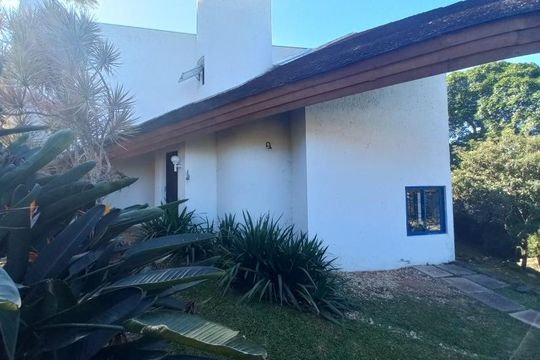 Casa para alugar com 4 quartos, 1384m² em Lagoa da Conceição, Florianópolis