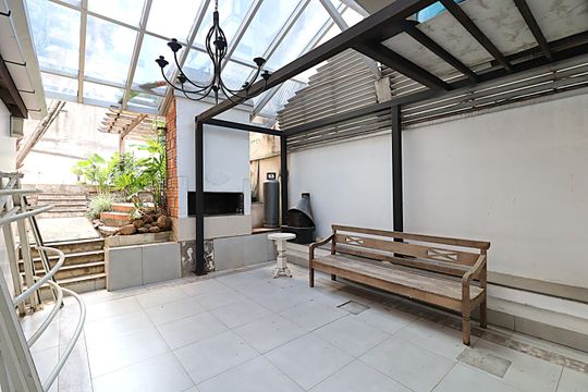 Salão de Festas de casa para alugar com 3 quartos, 185m² em São João, Porto Alegre