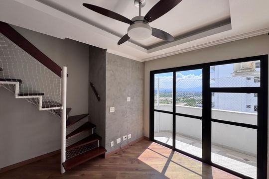 Sala de apartamento à venda com 2 quartos, 70m² em Recreio dos Bandeirantes, Rio de Janeiro