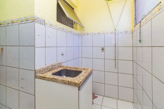 Lavanderia de apartamento para alugar com 2 quartos, 52m² em Jardim Itu, Porto Alegre